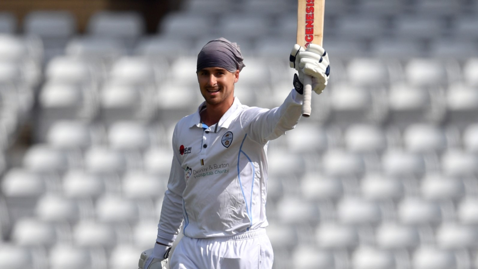 du Plooy hits century on Day Two