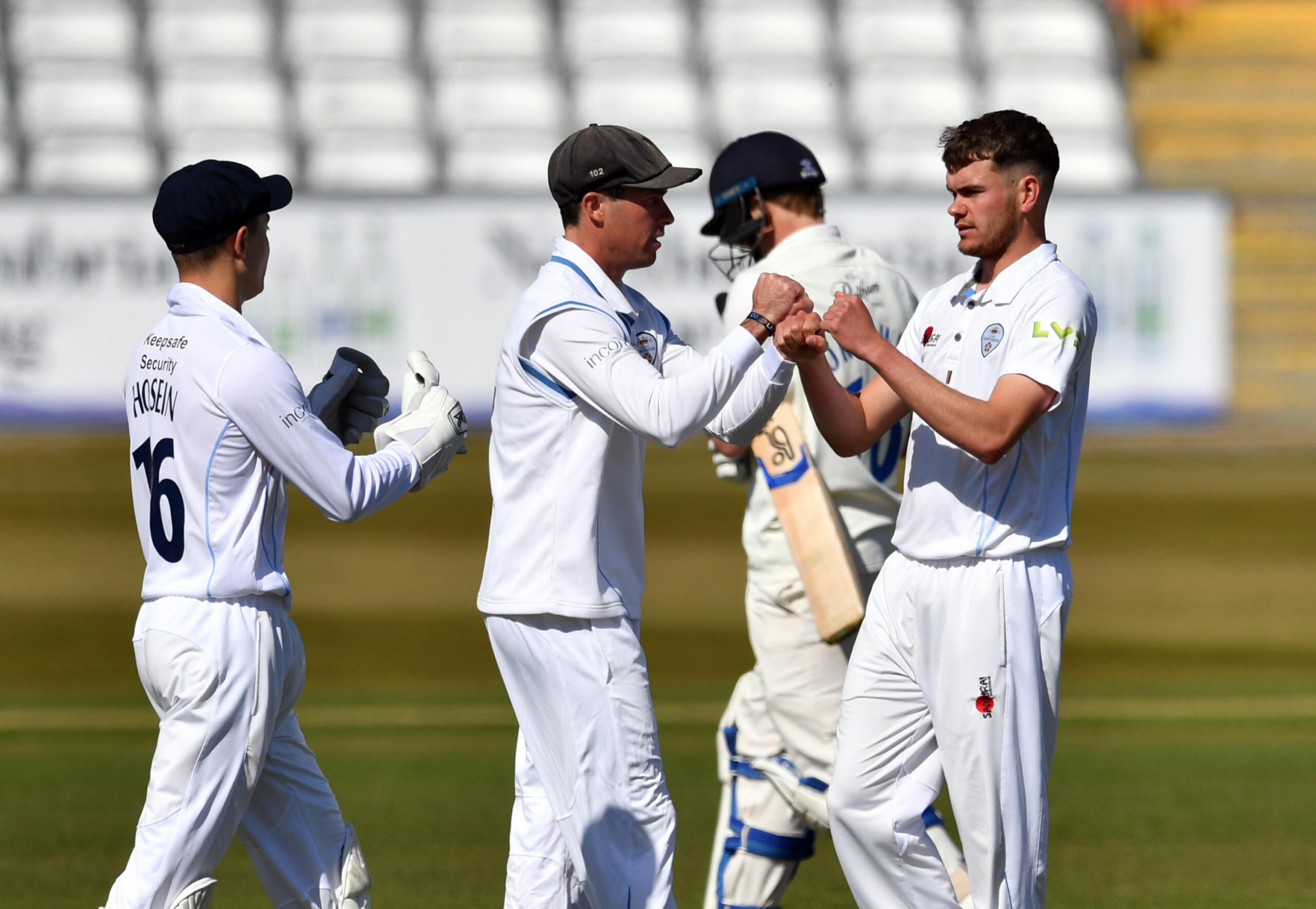 Highlights: Day One vs Durham