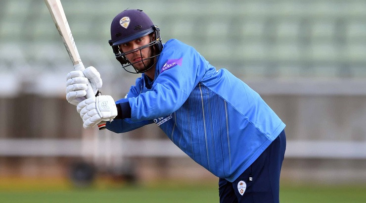 Hughes happy to take on captaincy challenge