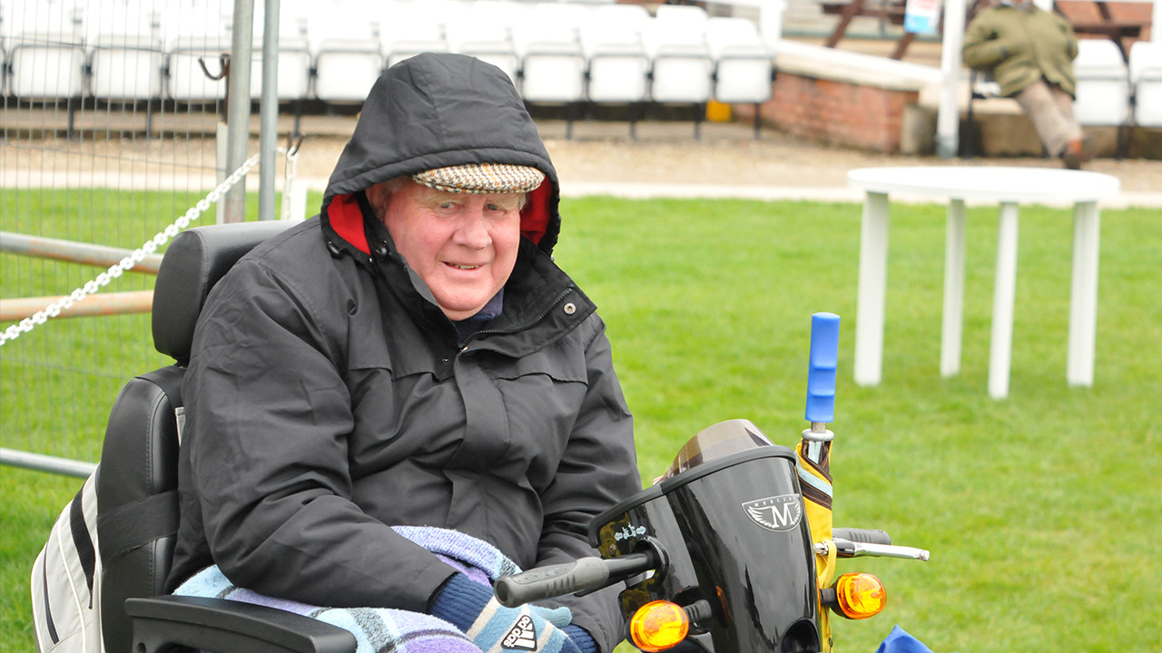 Lifelong supporter, Peter Peek, passes away
