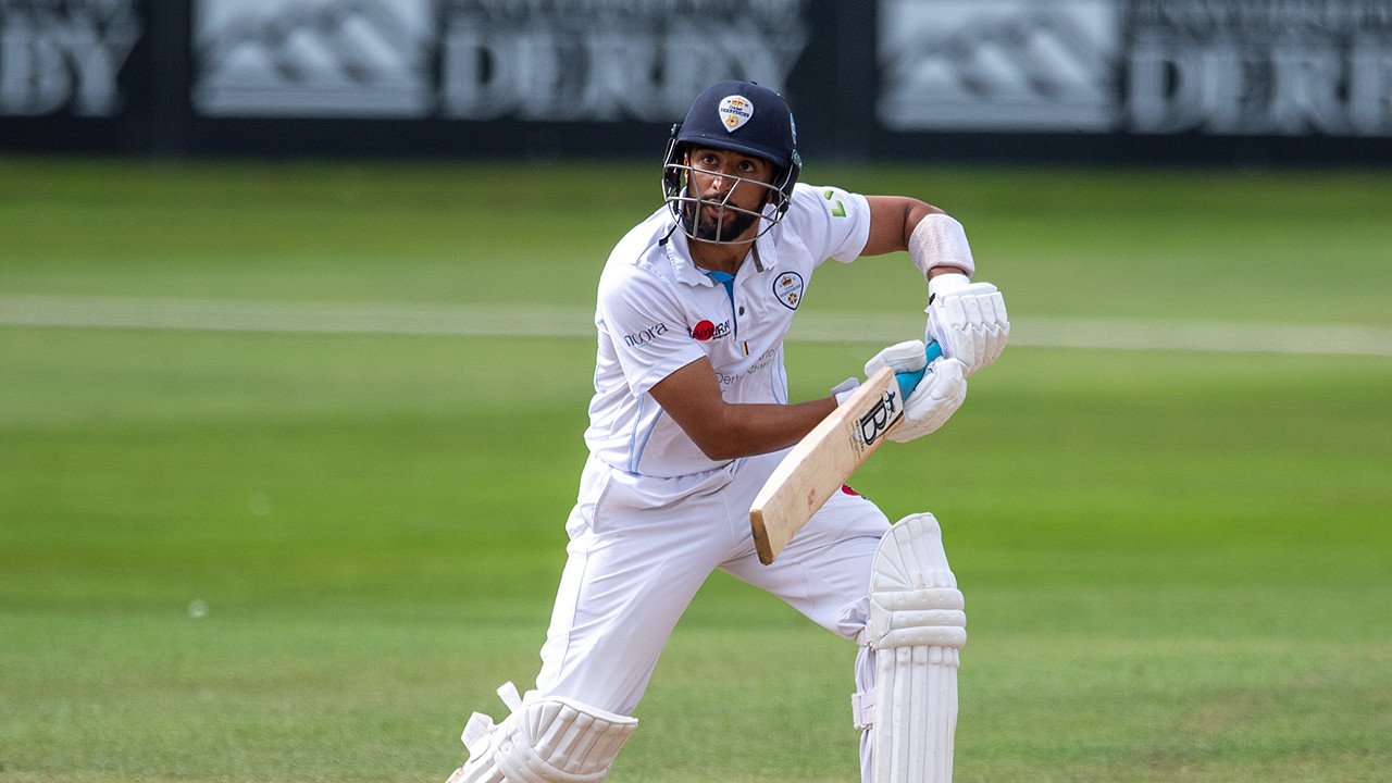 Dal extends Derbyshire contract