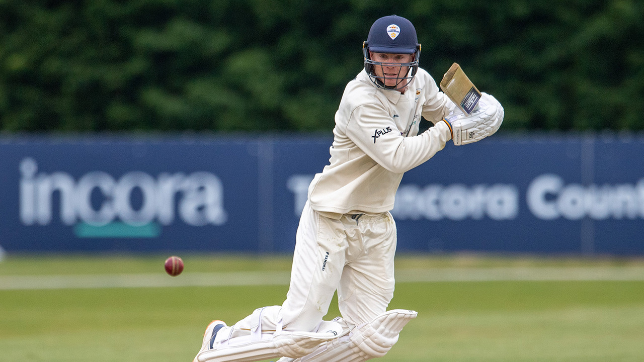 Highlights: Day One vs Glamorgan
