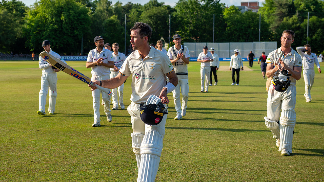Derbyshire beat Middlesex inside three days at Queen&#8217;s Park