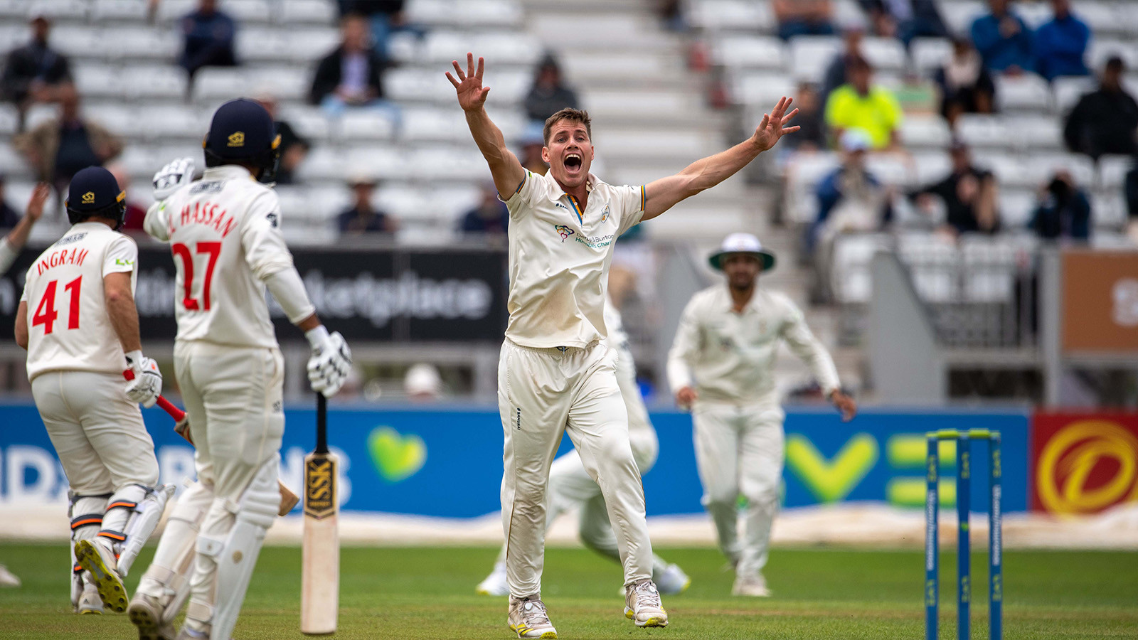 Derbyshire struggle on Day One
