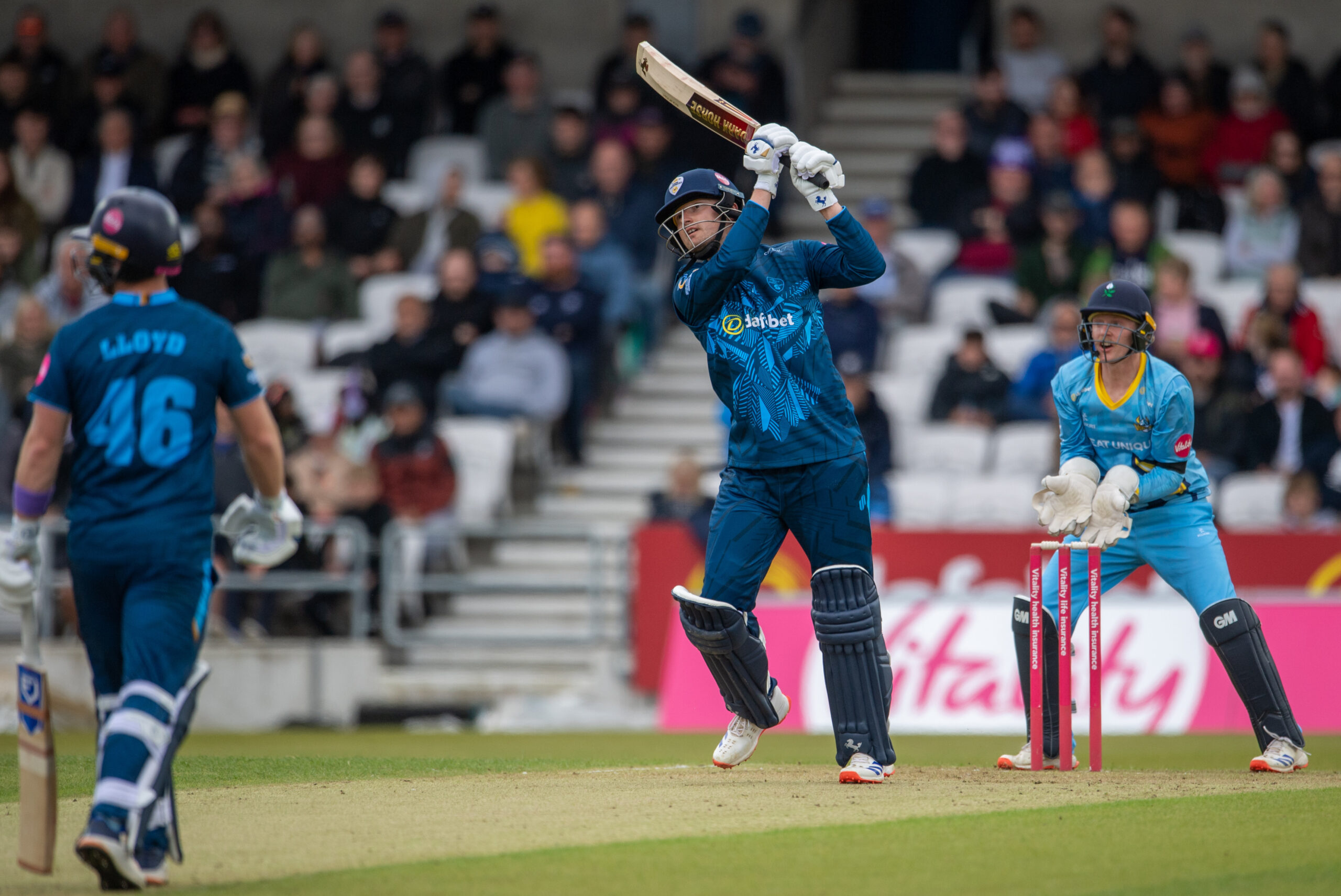 Falcons unable to capitalise after great start with the bat