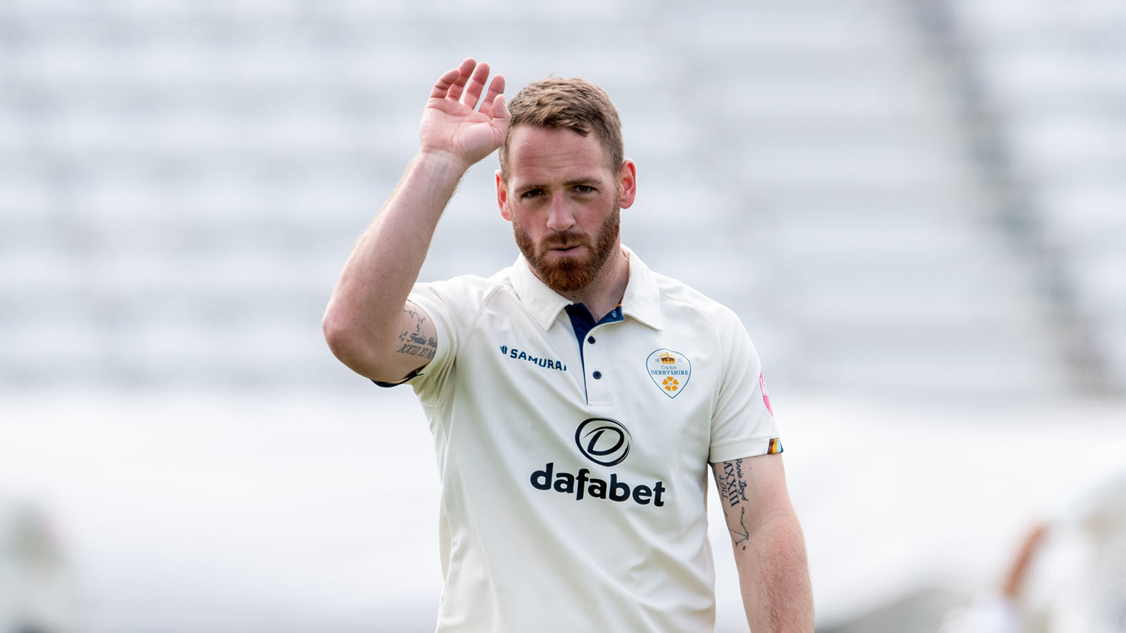 Lloyd stands down as Derbyshire captain